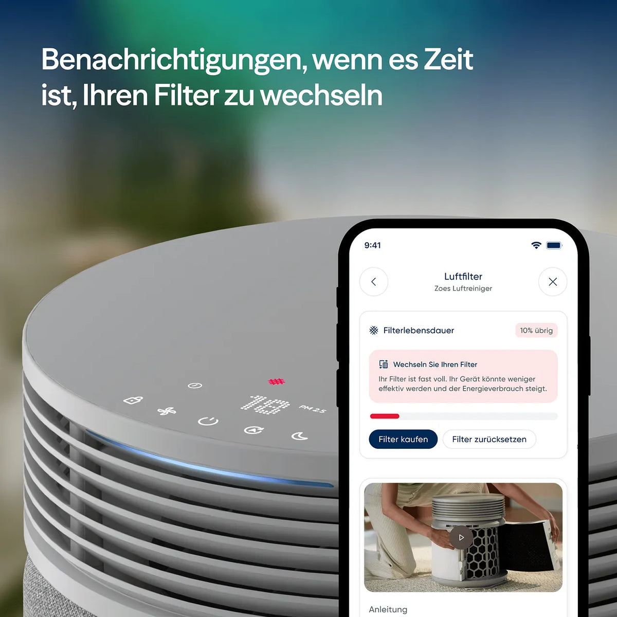 Blueair Luftreiniger mit Bedienfeld und Smartphone-App zur Anzeige des Filterwechsels