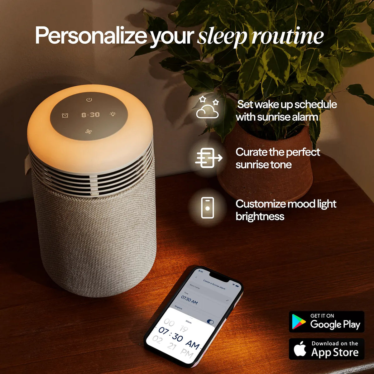 Blueair Mini Restful Luftreiniger mit Lichtwecker auf Nachttisch, Smartphone mit App zeigt Weckzeit, Grafik zu Schlafroutine-Funktionen